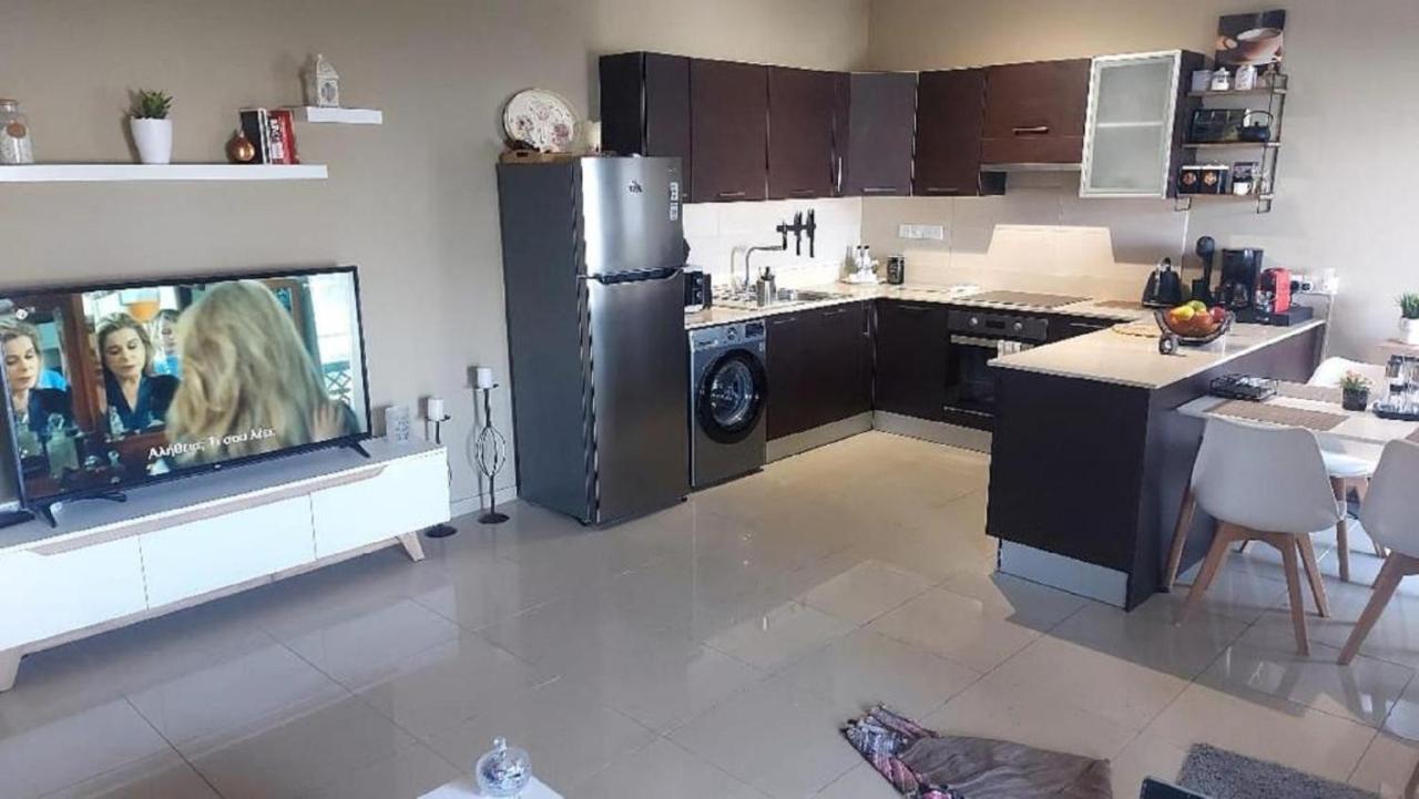 Paramount Gardens C202 Apartamento