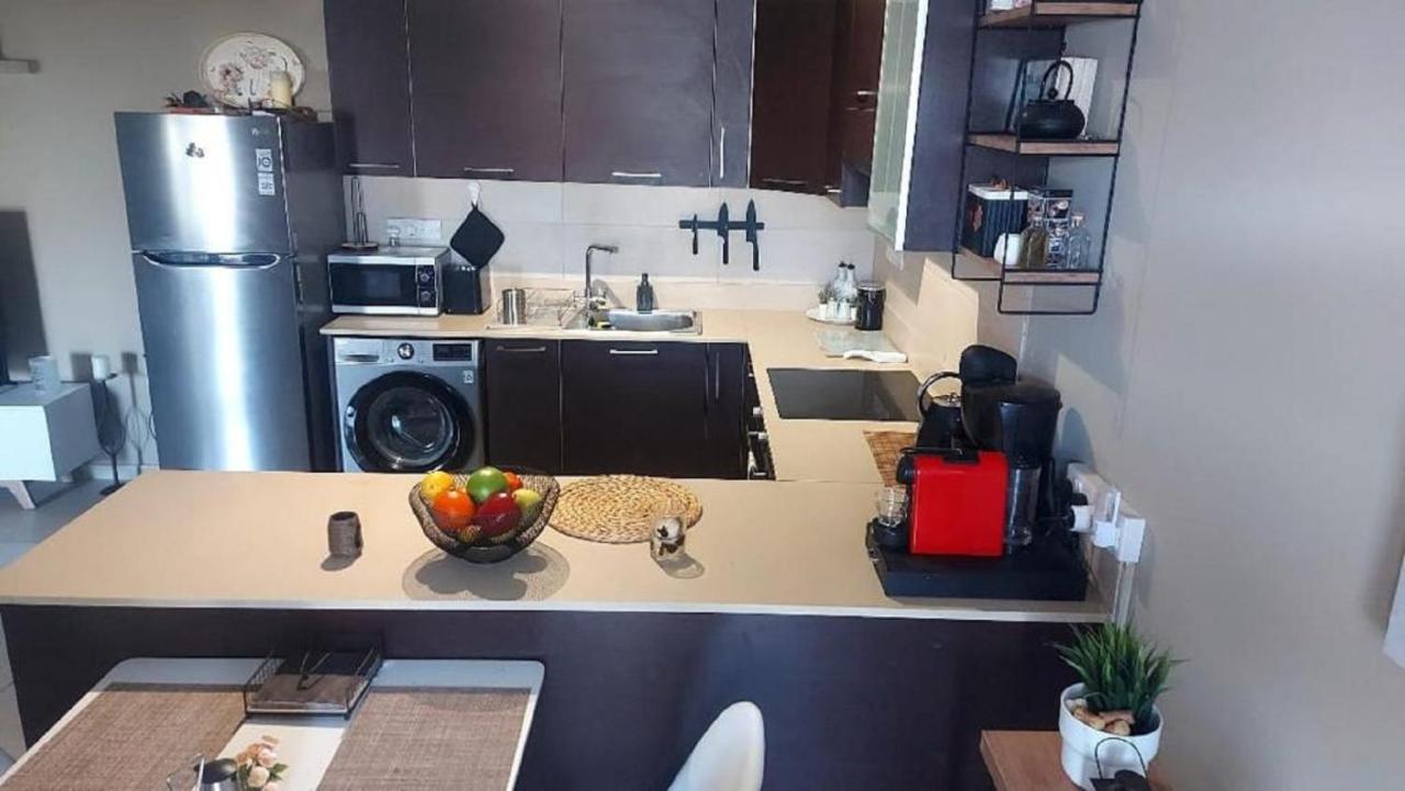 Paramount Gardens C202 Apartamento