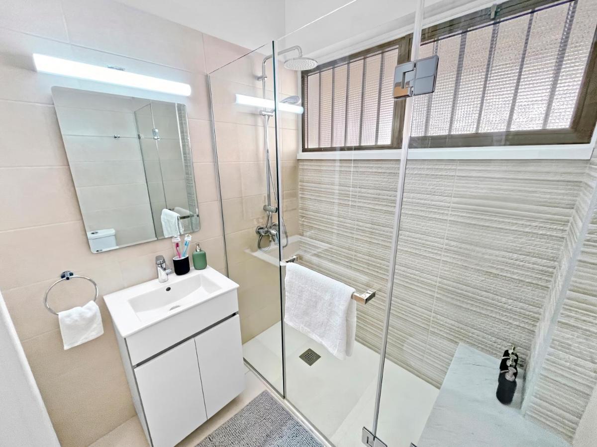 Unbeatable Location! Modern 2br