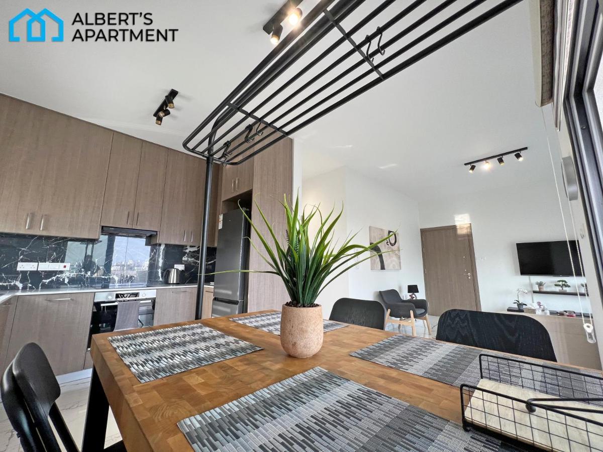 Albert's Kamares 401