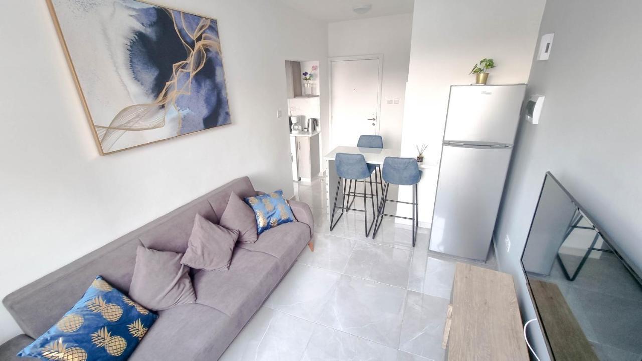Apartment Coastal Chic: Luxury In The Heart Of The City! With Smart Tv! *