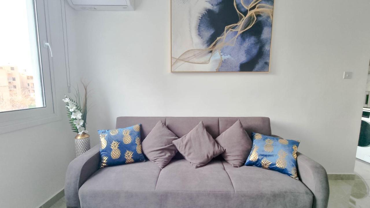 Coastal Chic: Luxury In The Heart Of The City! With Smart Tv! * Larnaca