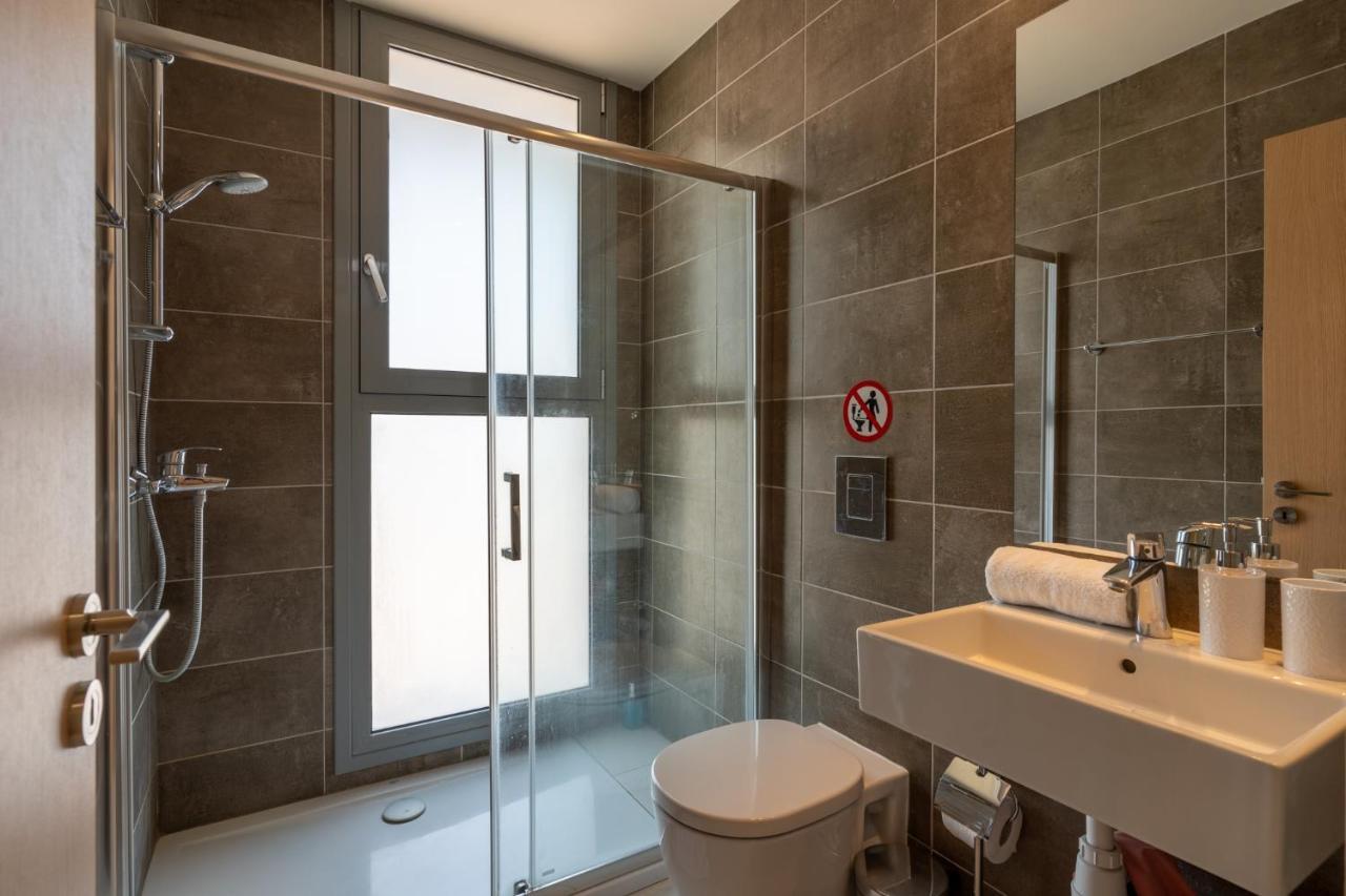 Jay's Penthouse 2-br W/ Terrace In Apartment