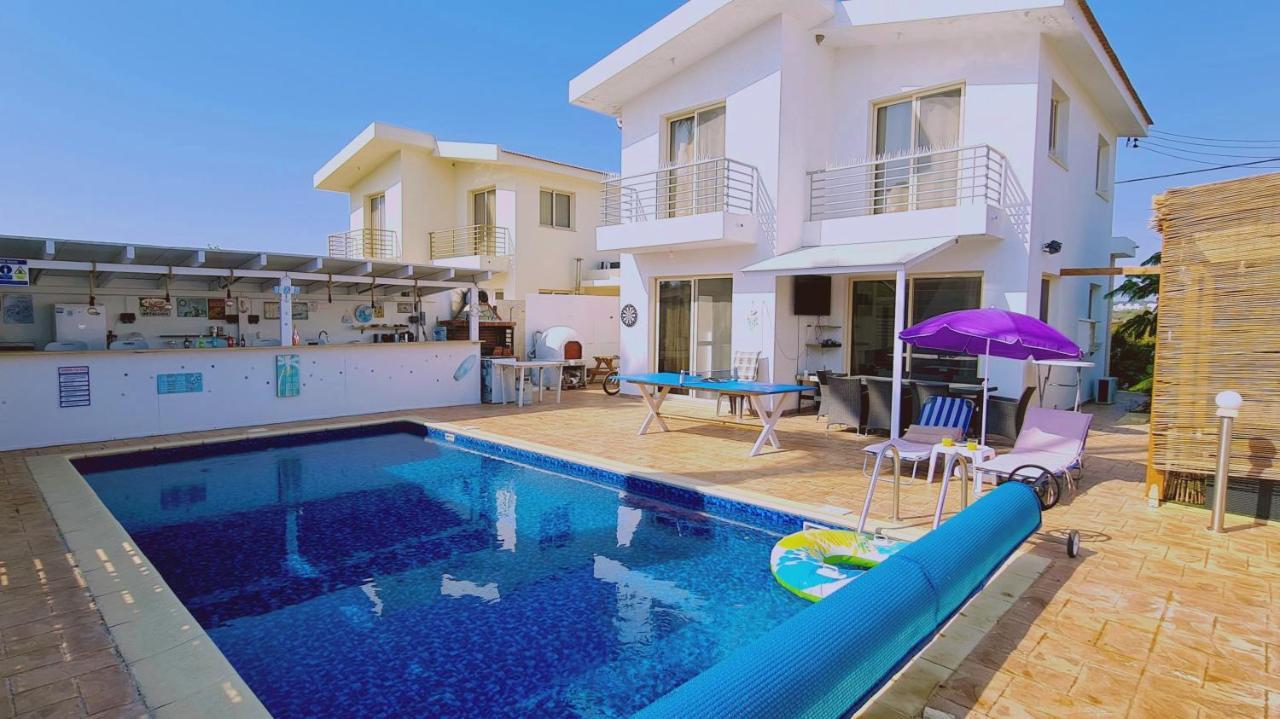 Maria Petounta * Larnaca
