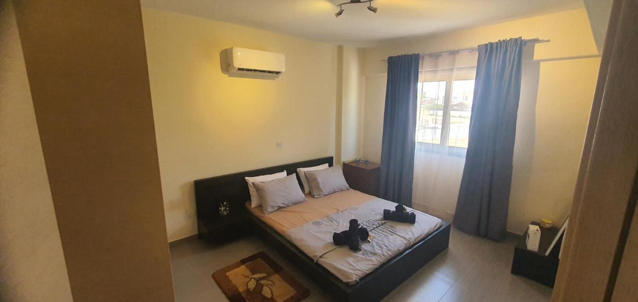 Apartment Stefaris 'sioukris Court'