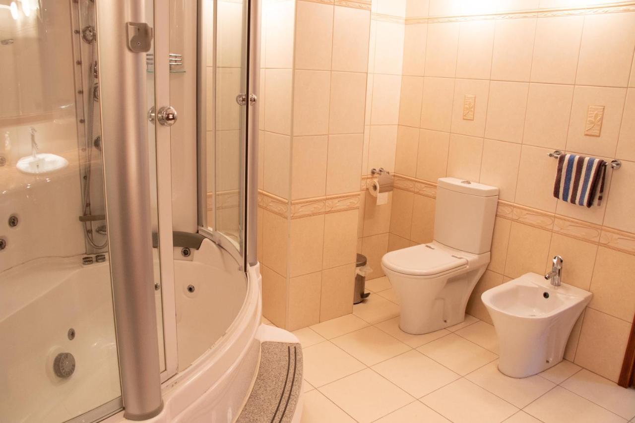 Luxury Apartment, Near Pinikoudes
