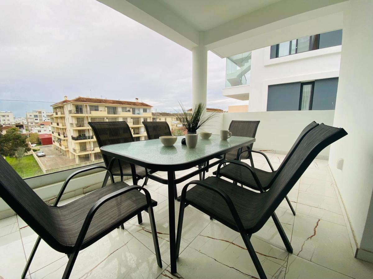 Vivid 1-br In