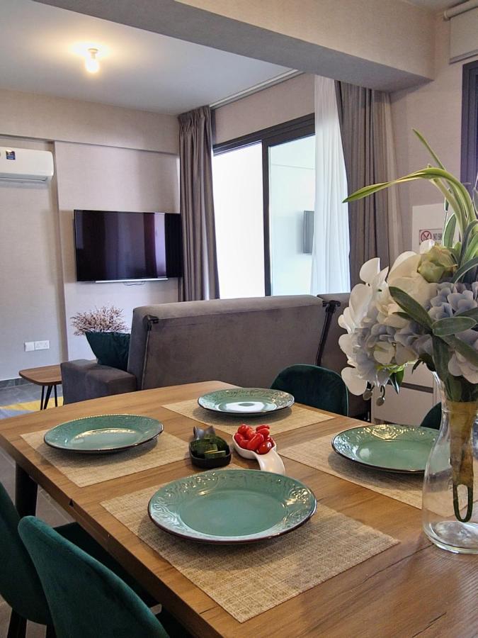 Carisa Deluxe With Jacuzzi Apartment Larnaca