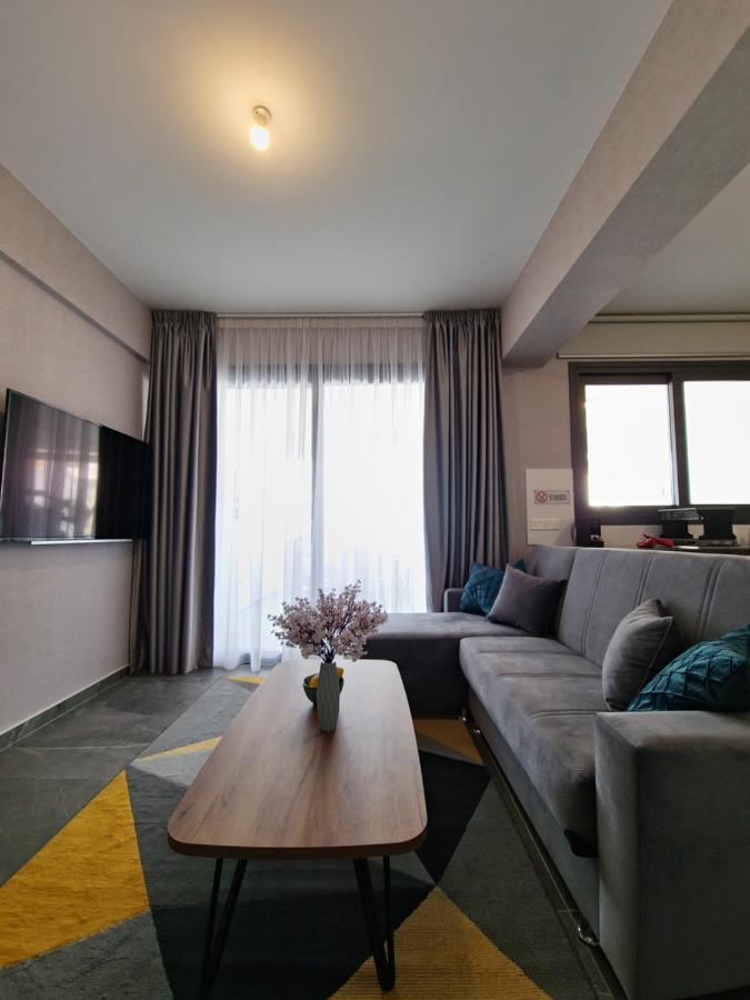 Carisa Deluxe With Jacuzzi Apartment *