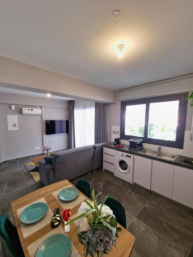 Apartment Carisa Deluxe With Jacuzzi Larnaca