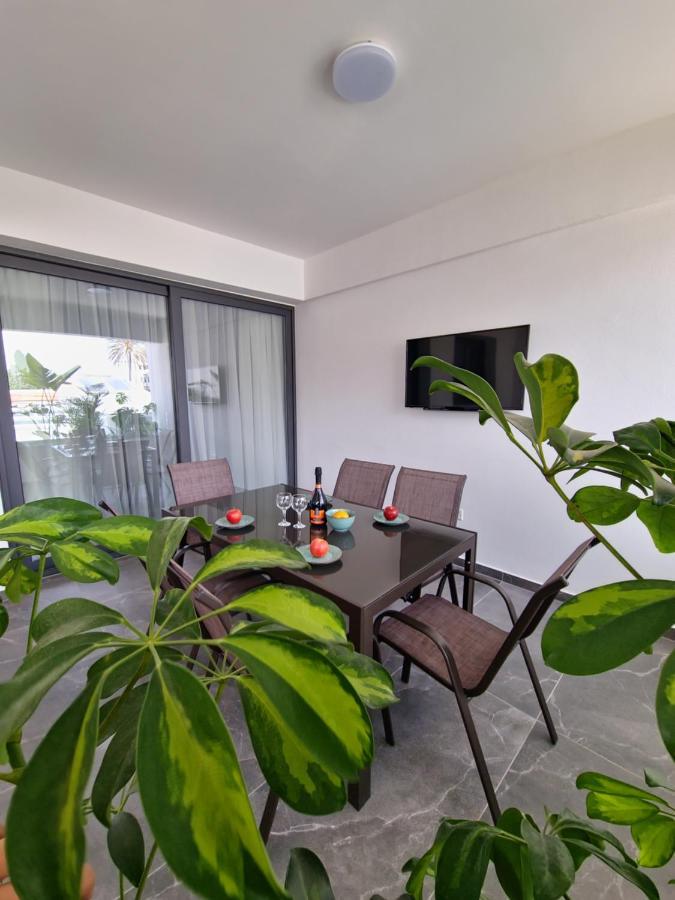 Carisa Deluxe With Jacuzzi Apartment Larnaca