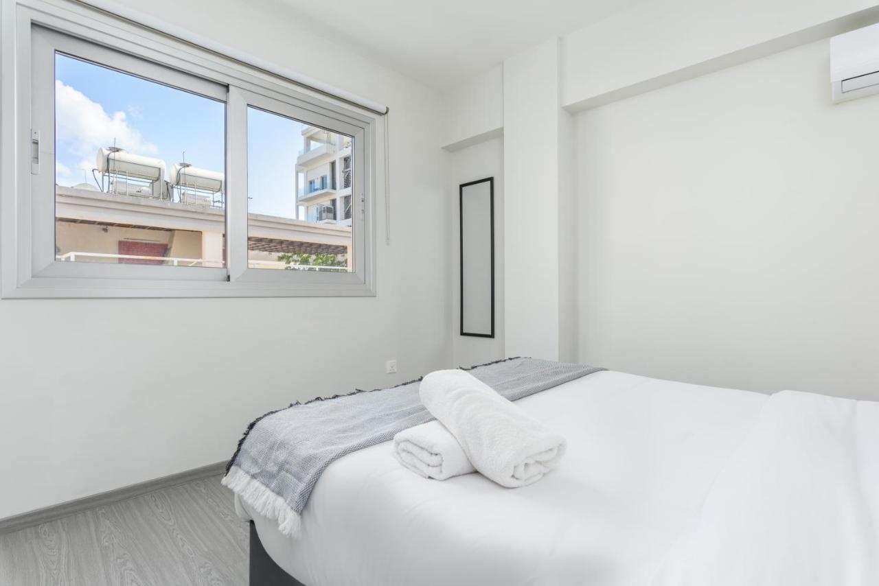 2-br By Finikoudes Apartment