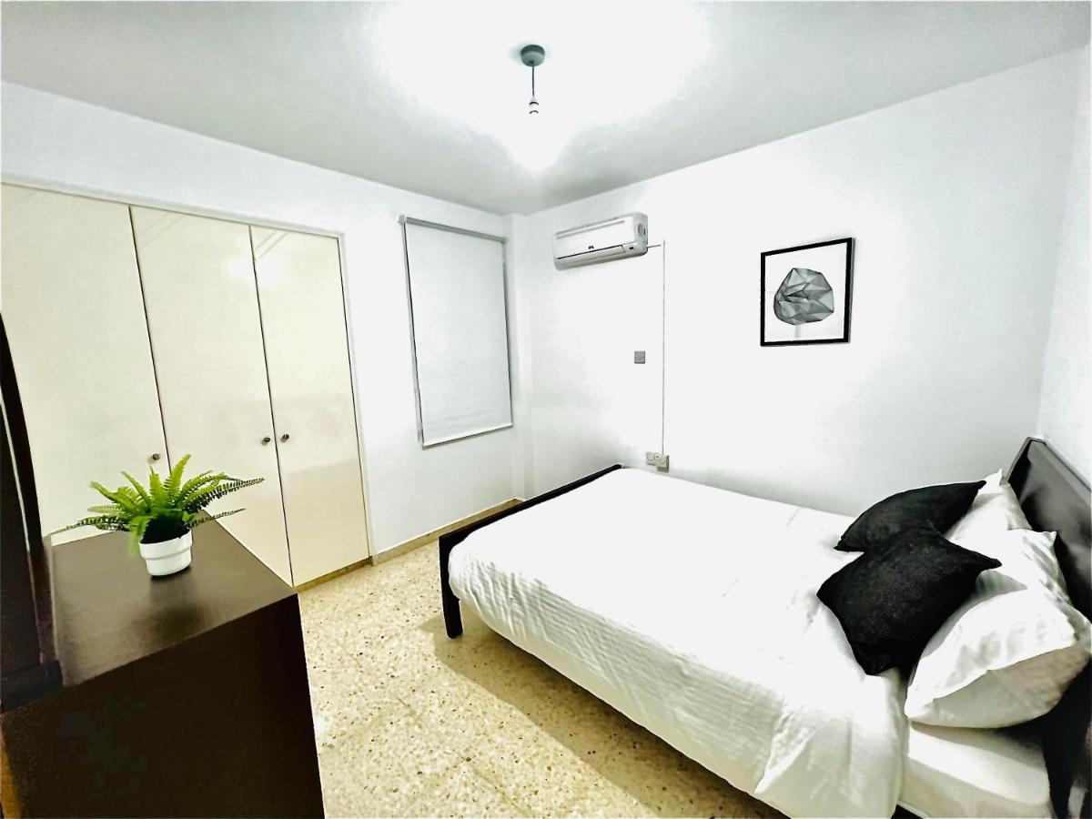 Farah Pervolia Apartment