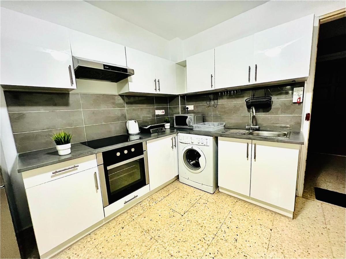 Apartment Farah Pervolia