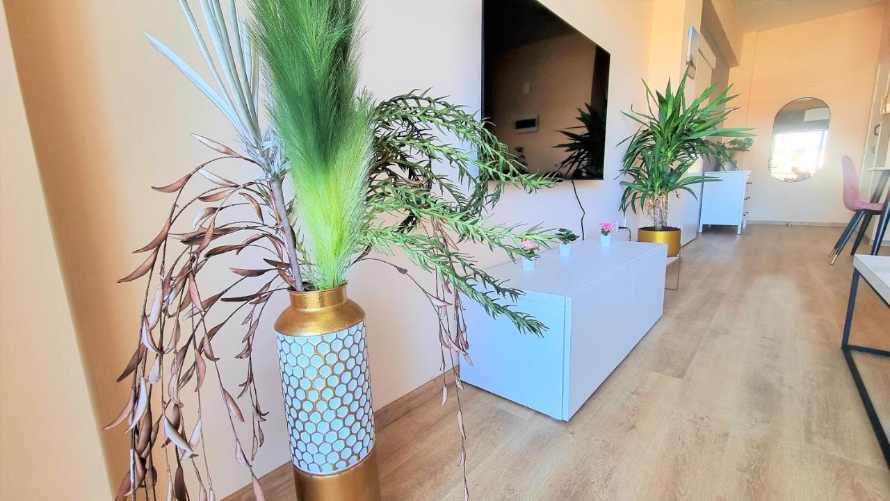 The Urban Oasis - Comfort 2br Near The Center, 200mbit Internet And Smart Tv Apartment