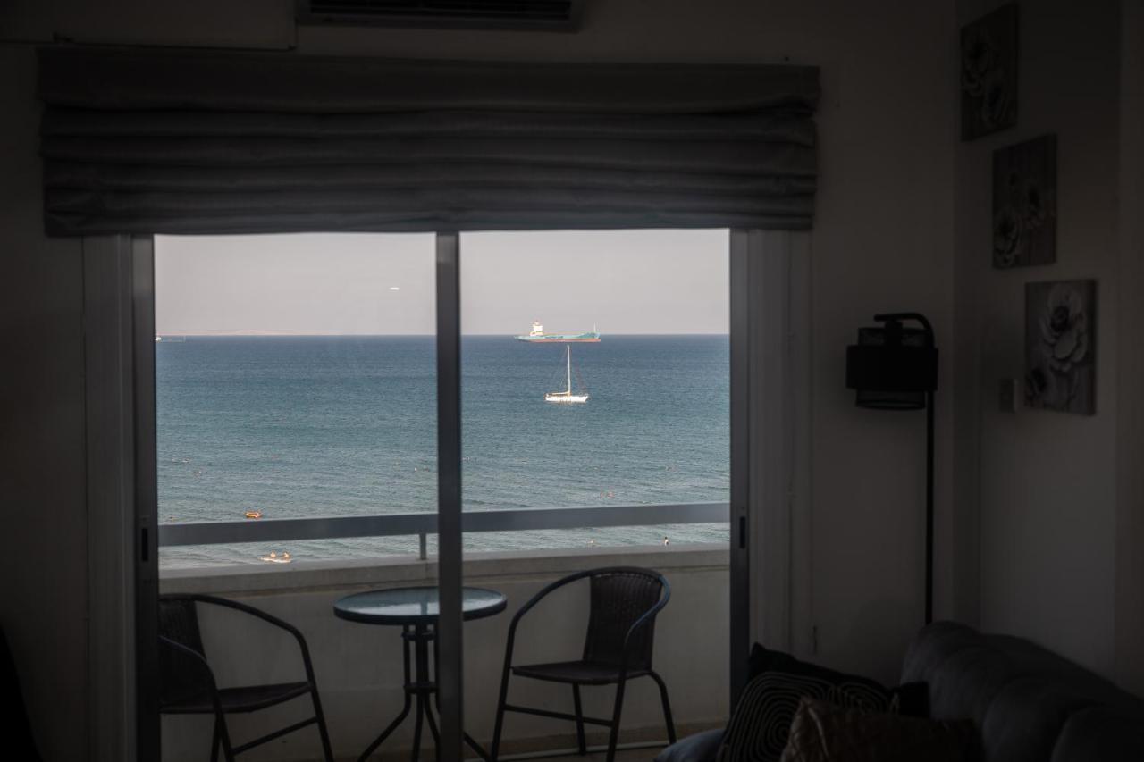 Apartamento Quattro Beachfront Sea View Ap 53