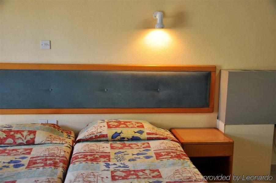 Lysithea Hotel 2*