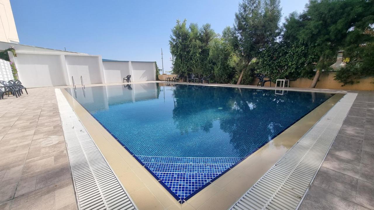 Apartamento Stylish W/ Sea View + Pool + 200mbit