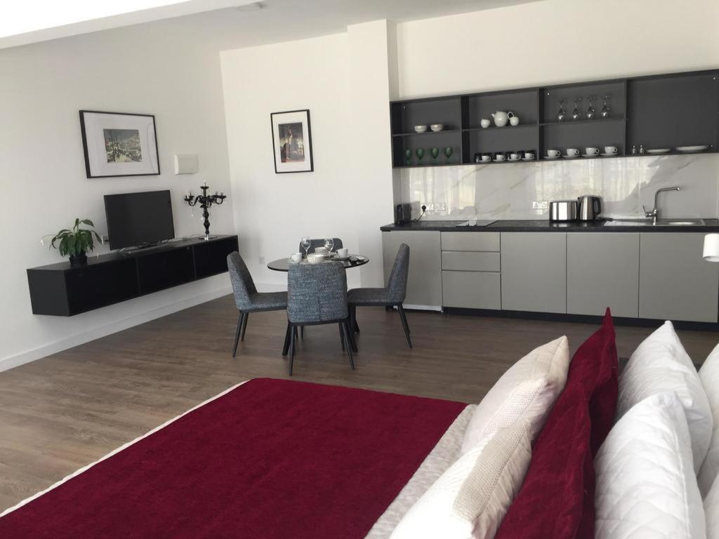A.v Apartment Larnaca