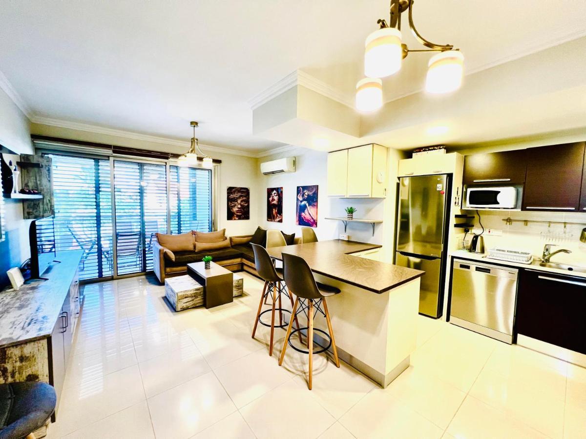 Nuna 102 Apartment