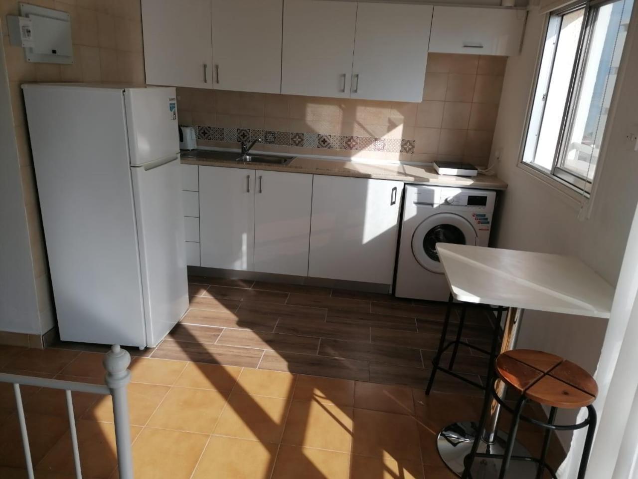 Mikis's Seagate Aprt. Apartment *