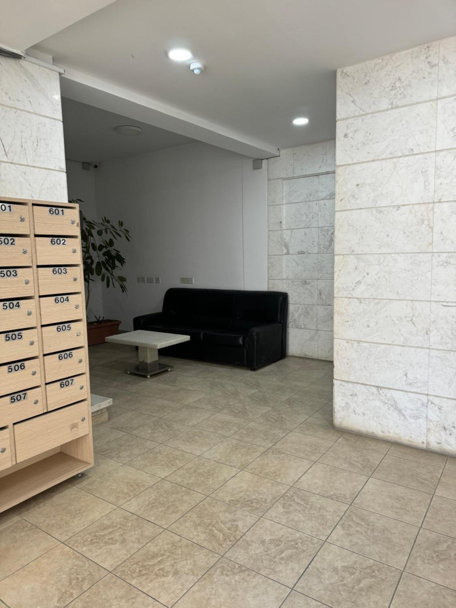 Alex 203 Larnaca