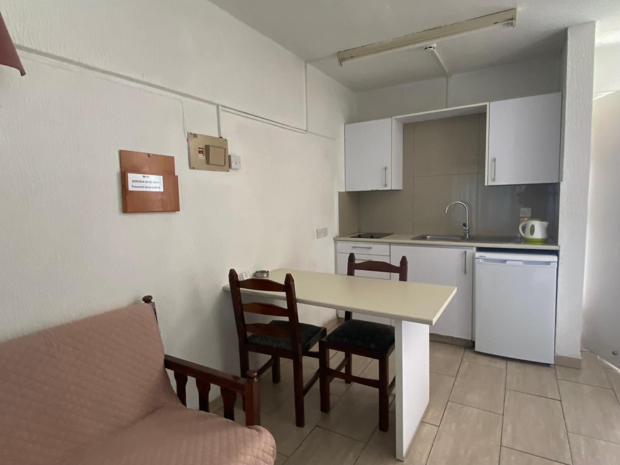 Boronia Apartment