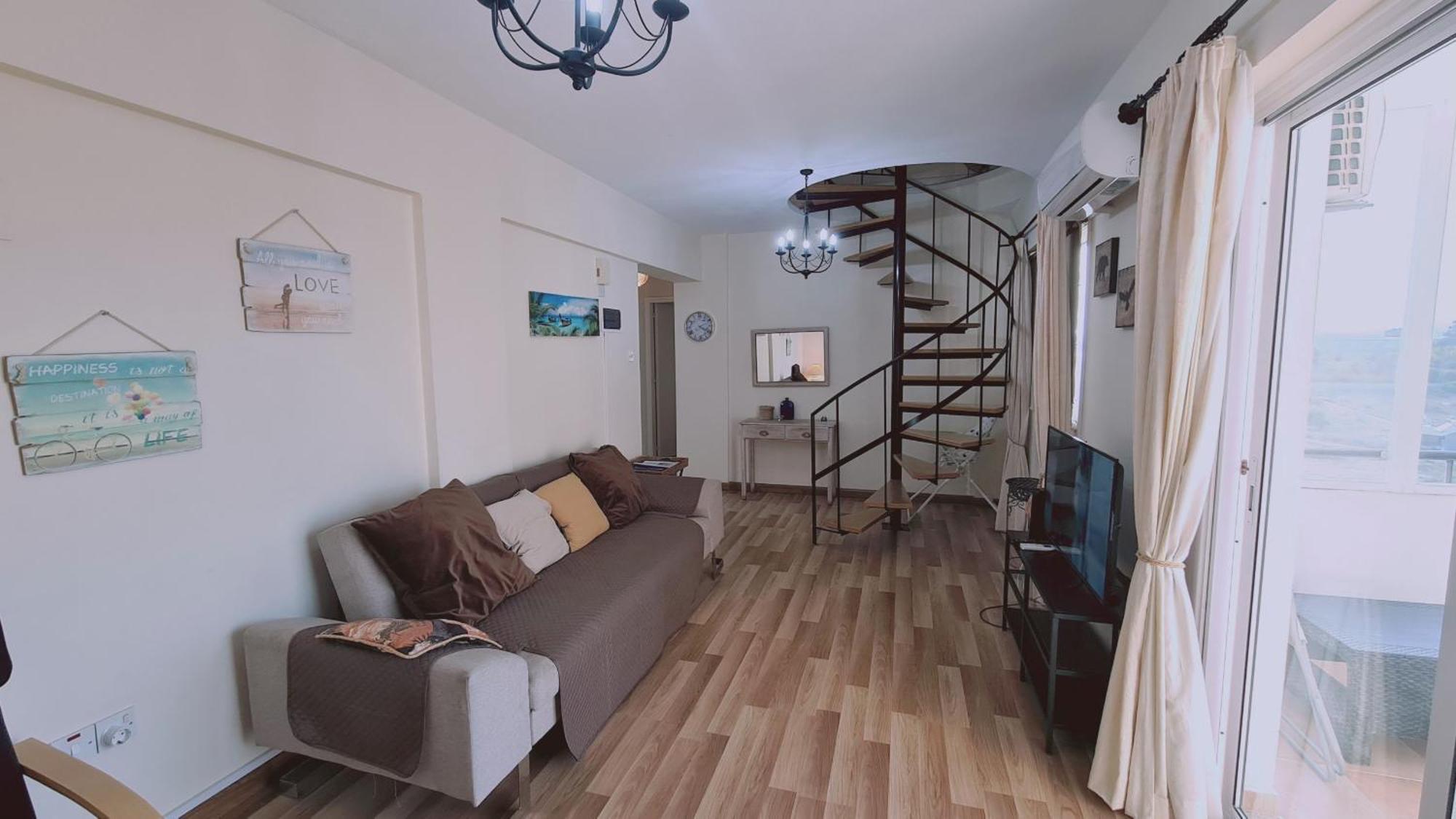 Sea And Salt Lake View Apt * Larnaca