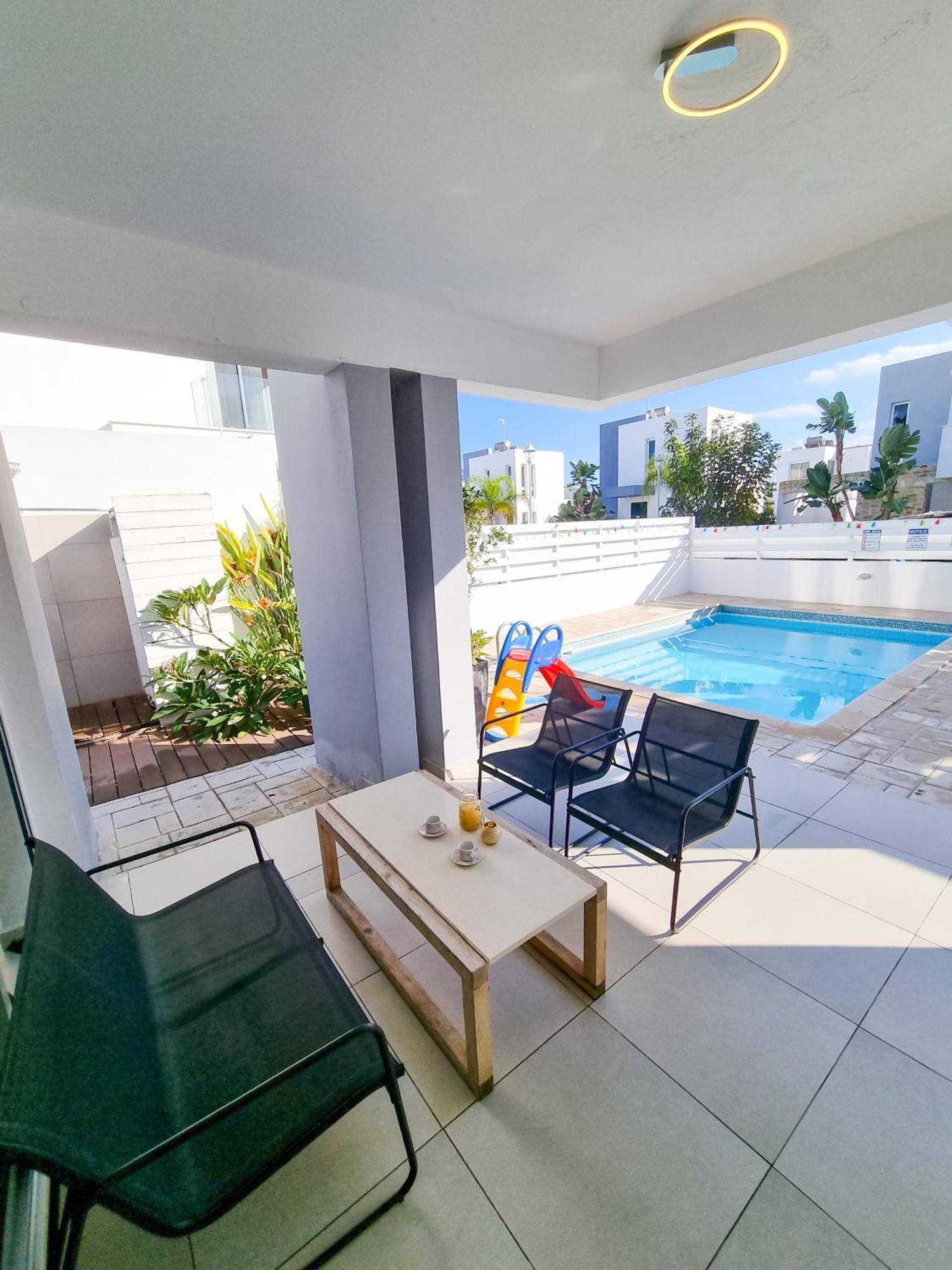 Villa With Private Pool And Bbq *