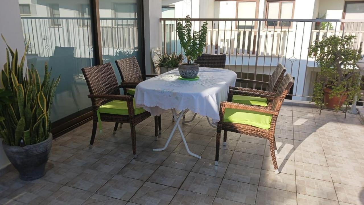 Extremely Comfy With Spacious Private Terrace 10min Walk To The & In Town * Larnaca