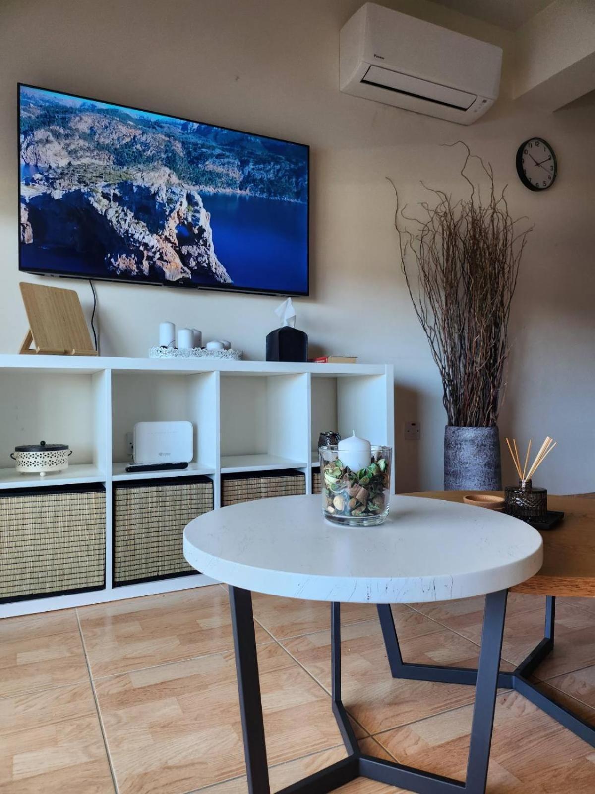 Apartment Maestro Iii