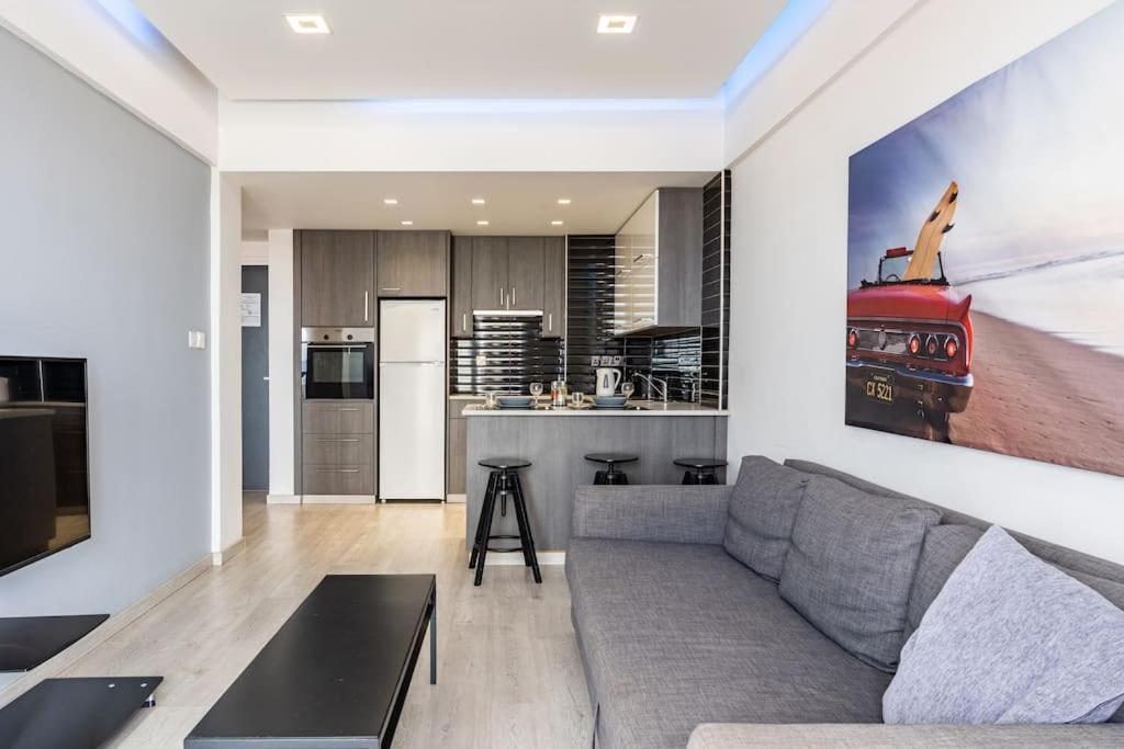 Must - Finikoudes Seaview
