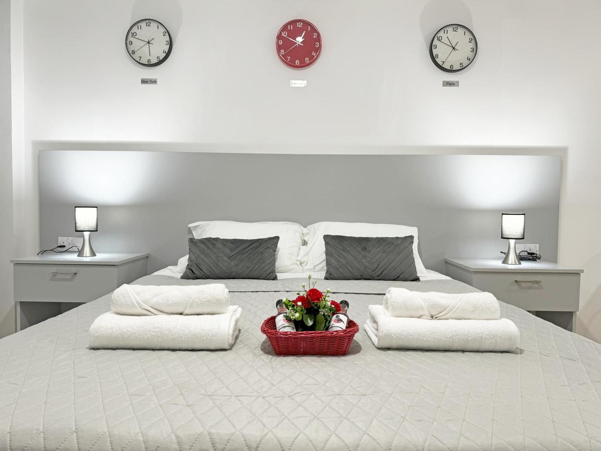 Palmbeach Finikoudes - 1min To Apartment *