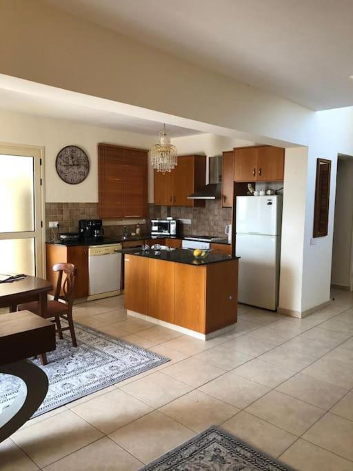 Budget Escape To The Seaside * Larnaca