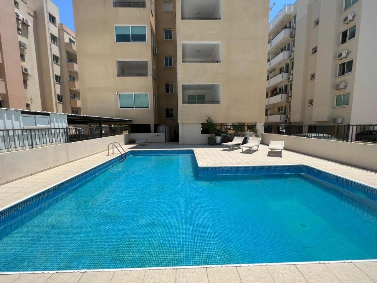 Chloris 3- Bedroom W/pool In Larnaca