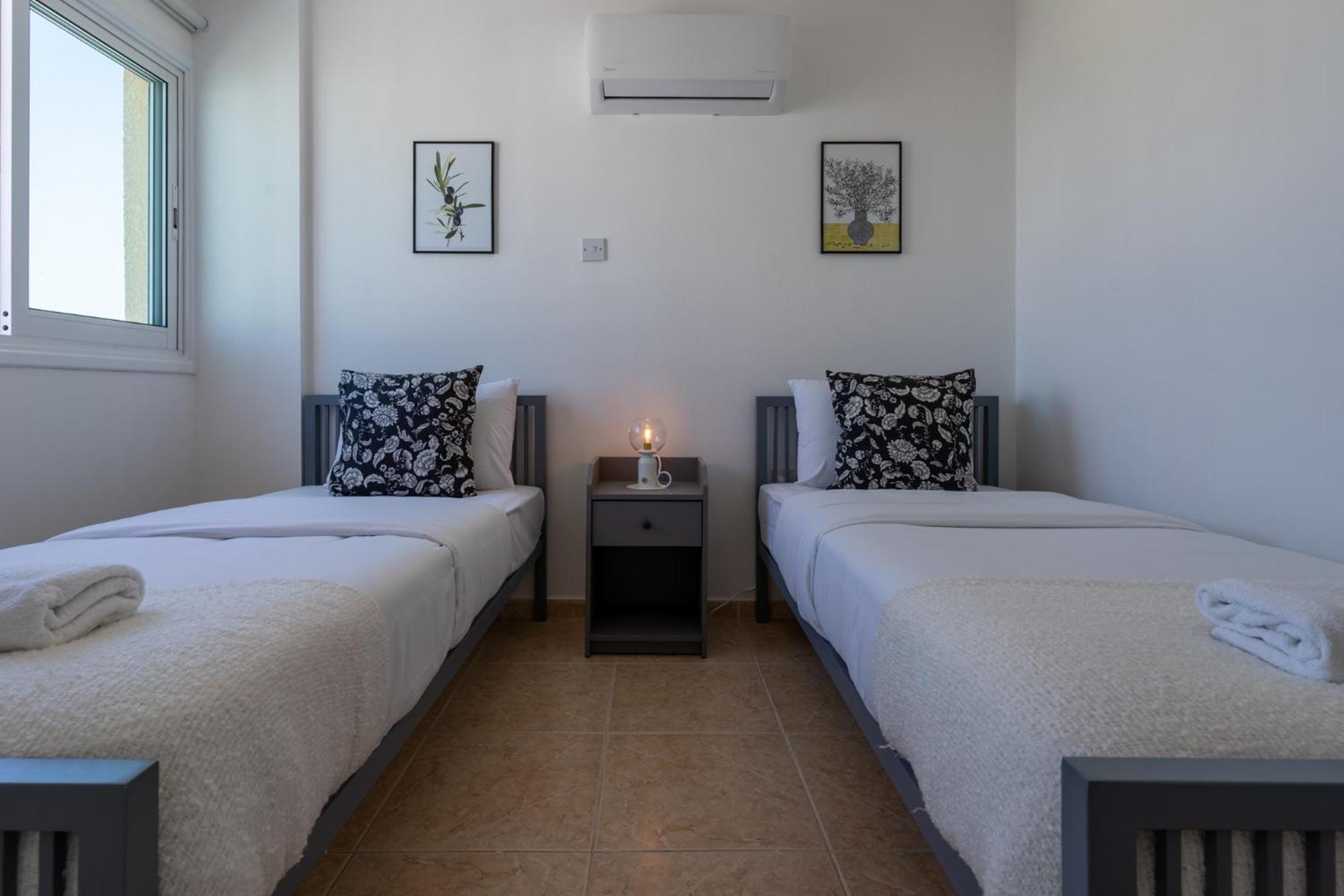 Chloris 3- Bedroom W/pool In