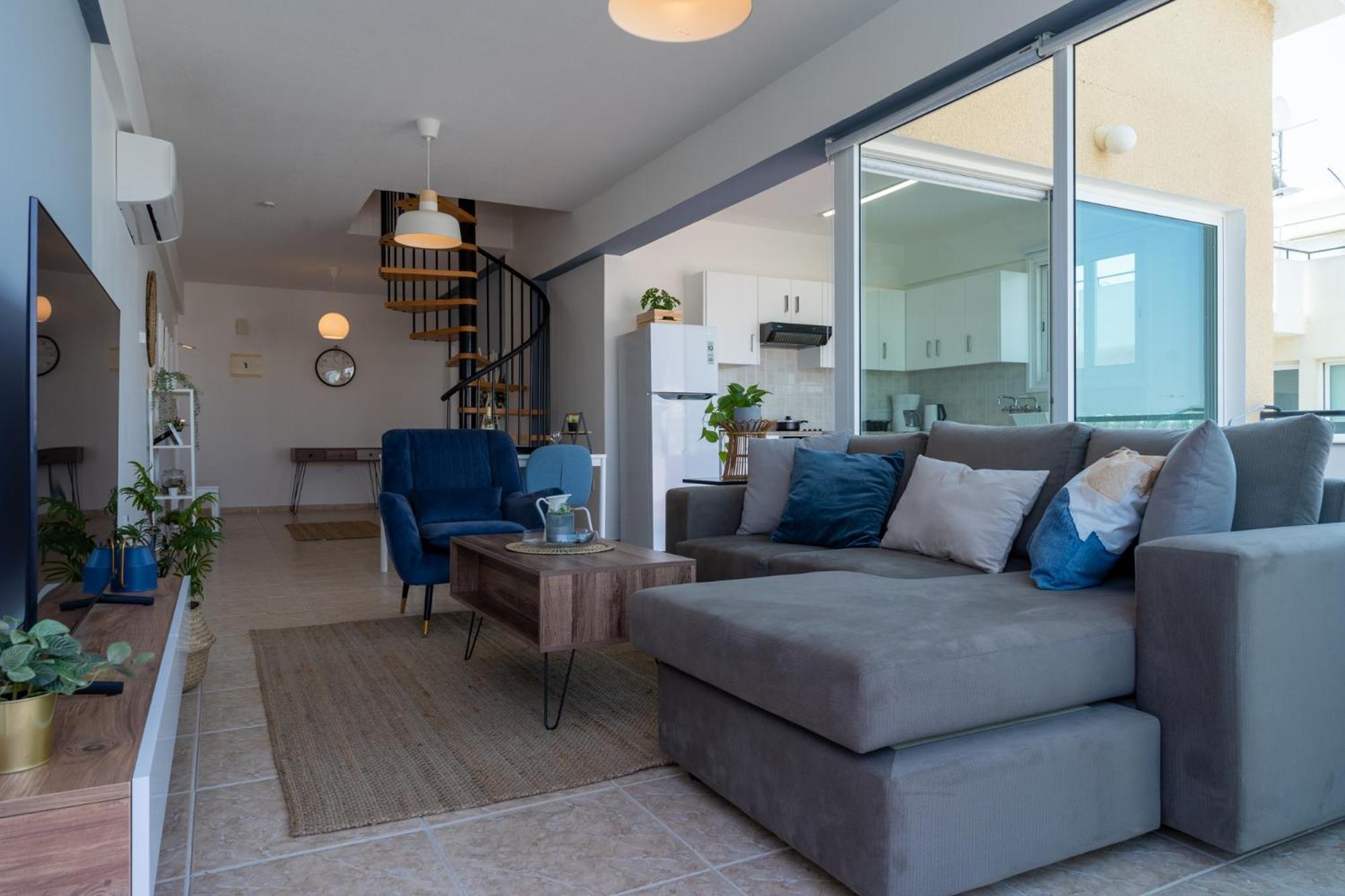 Chloris 3- Bedroom W/pool In