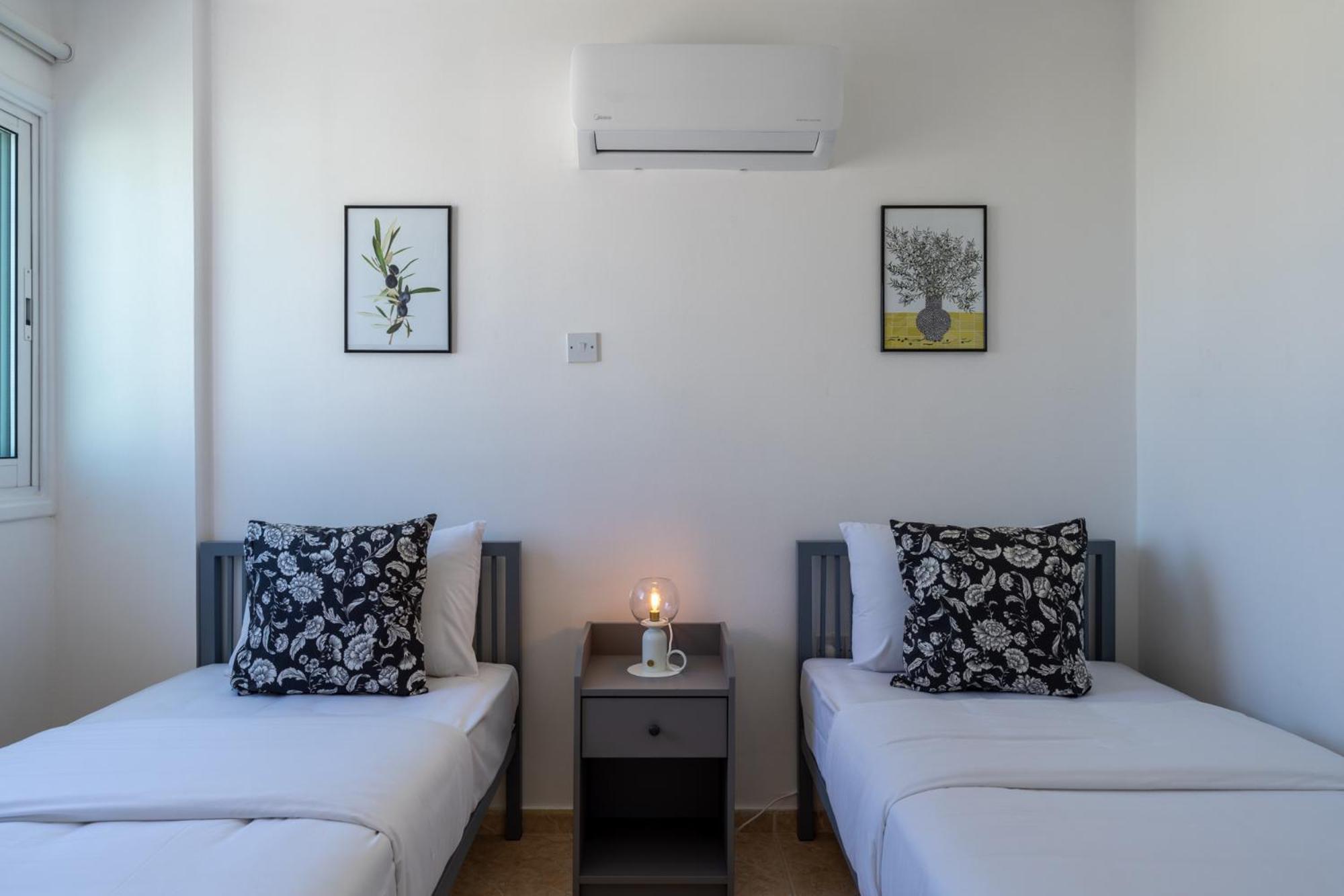 Apartment Chloris 3- Bedroom W/pool In *