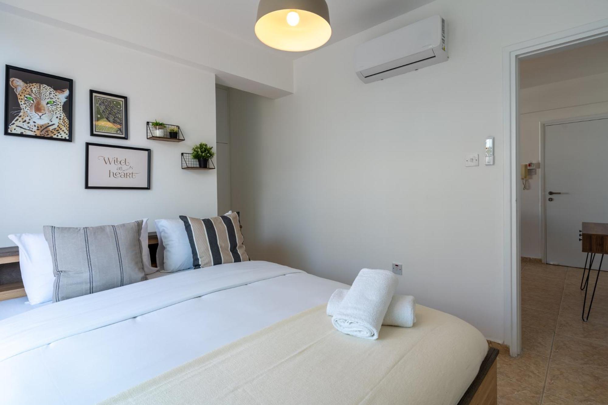 Chloris 3- Bedroom W/pool In Larnaca