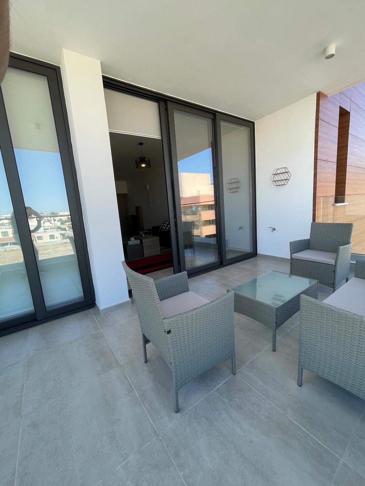 Unforgettable Experience In A Modern Apartment!