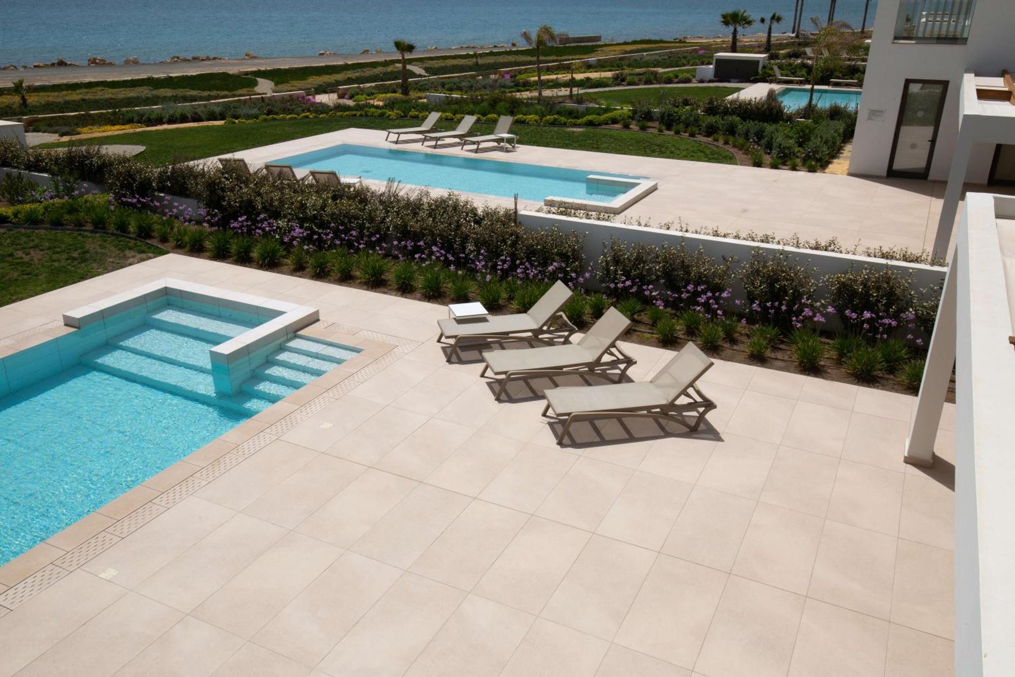 Phaedrus Living Serenity Waves No 5 Villa Larnaca