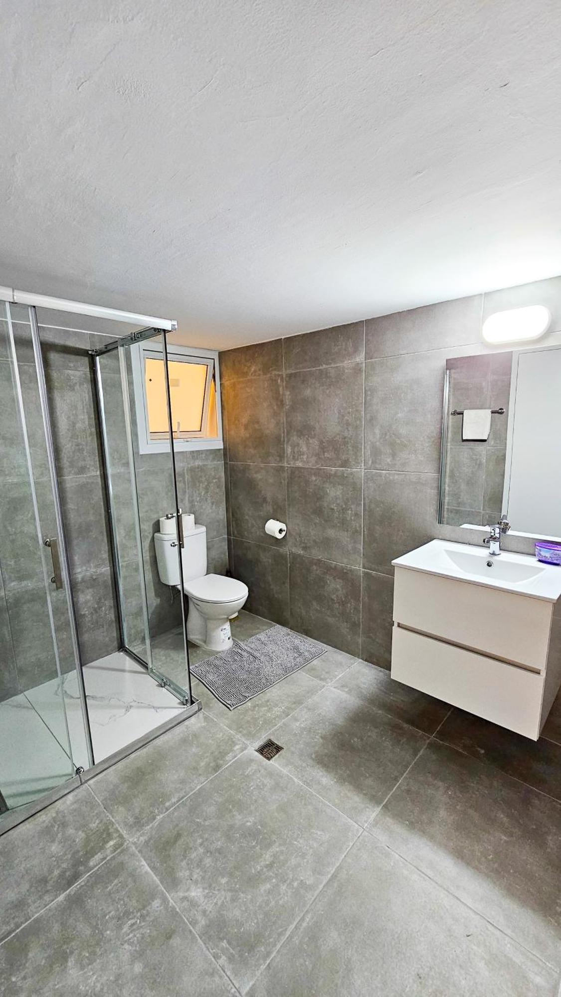 Sky Way City Apartment, 150m From Chabad Lubavitch