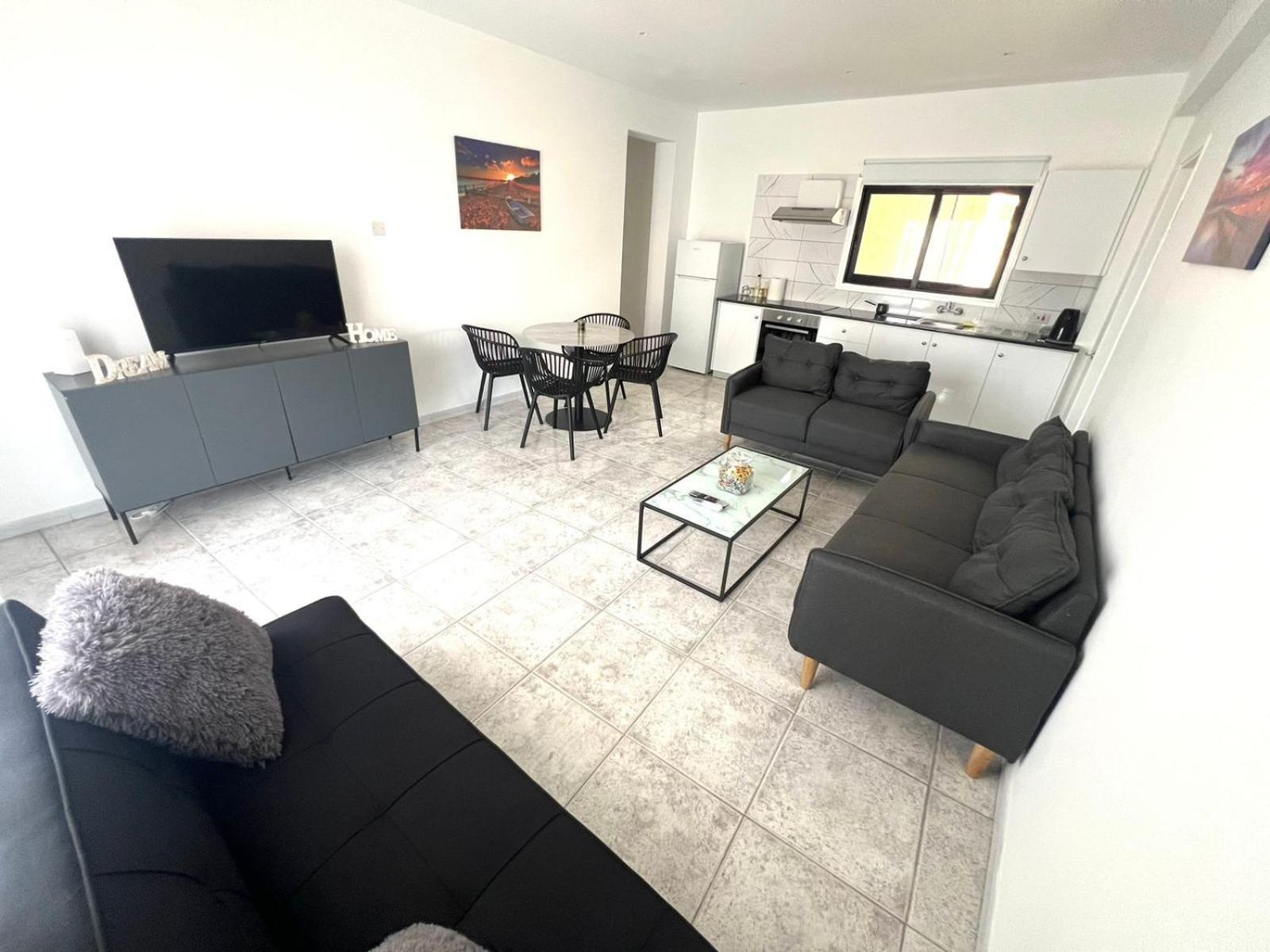 Easybookcy 205 Apartamento