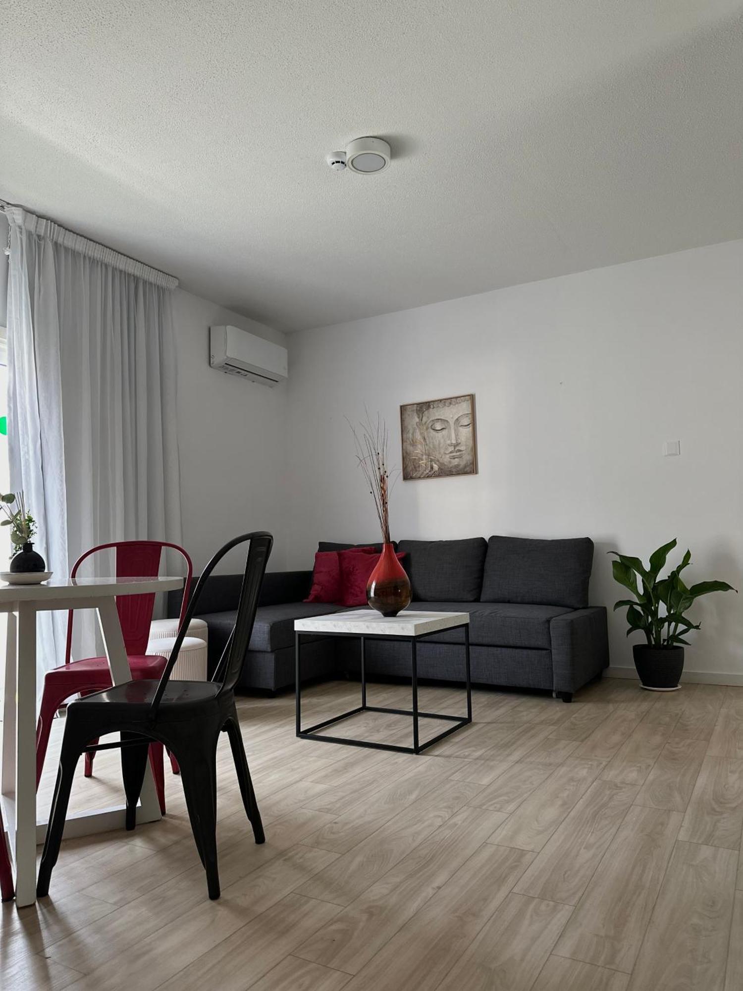 Apartment Fantastic 163 In Finikoudes Larnaka