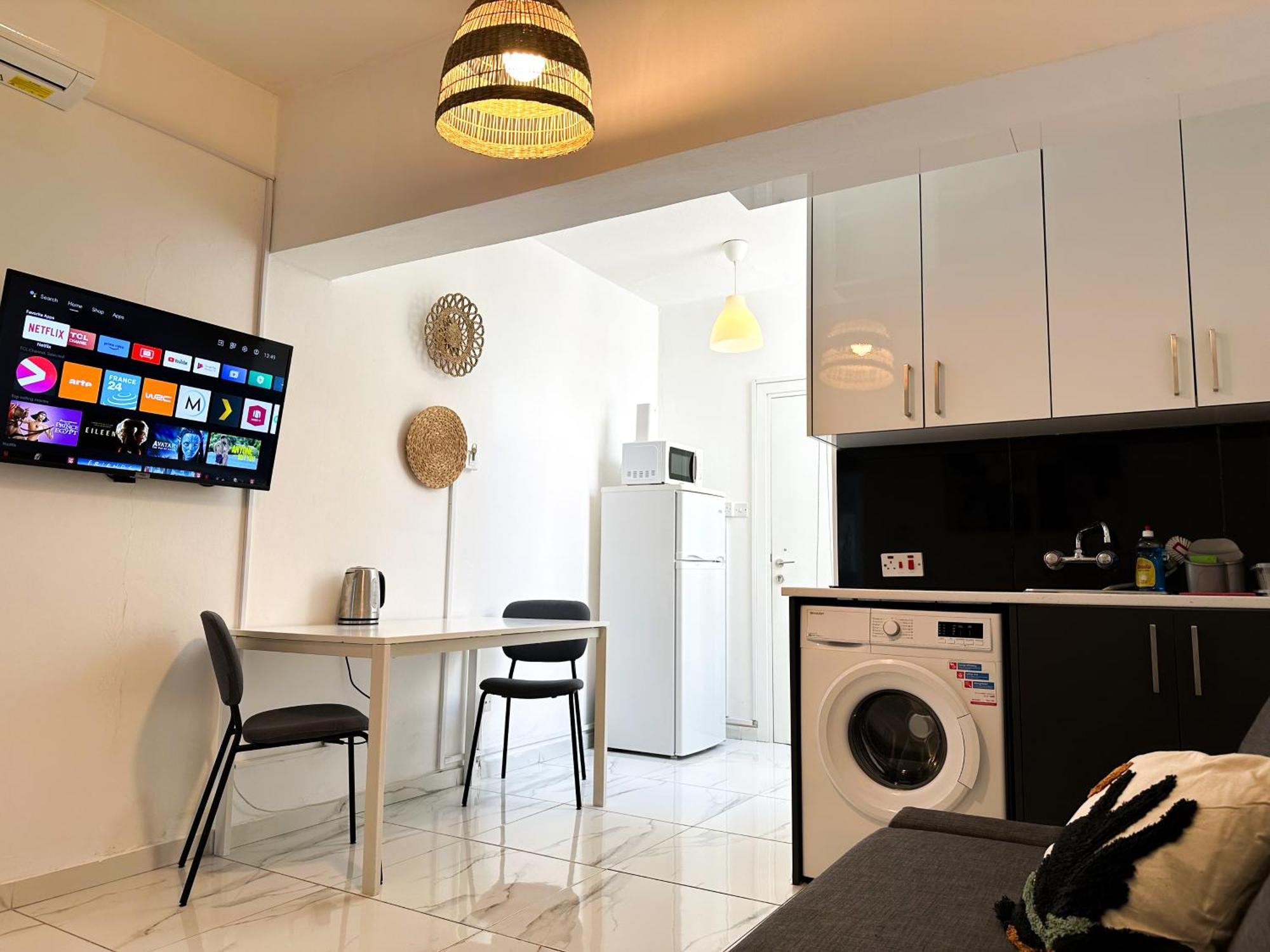 Apartment Real Center *