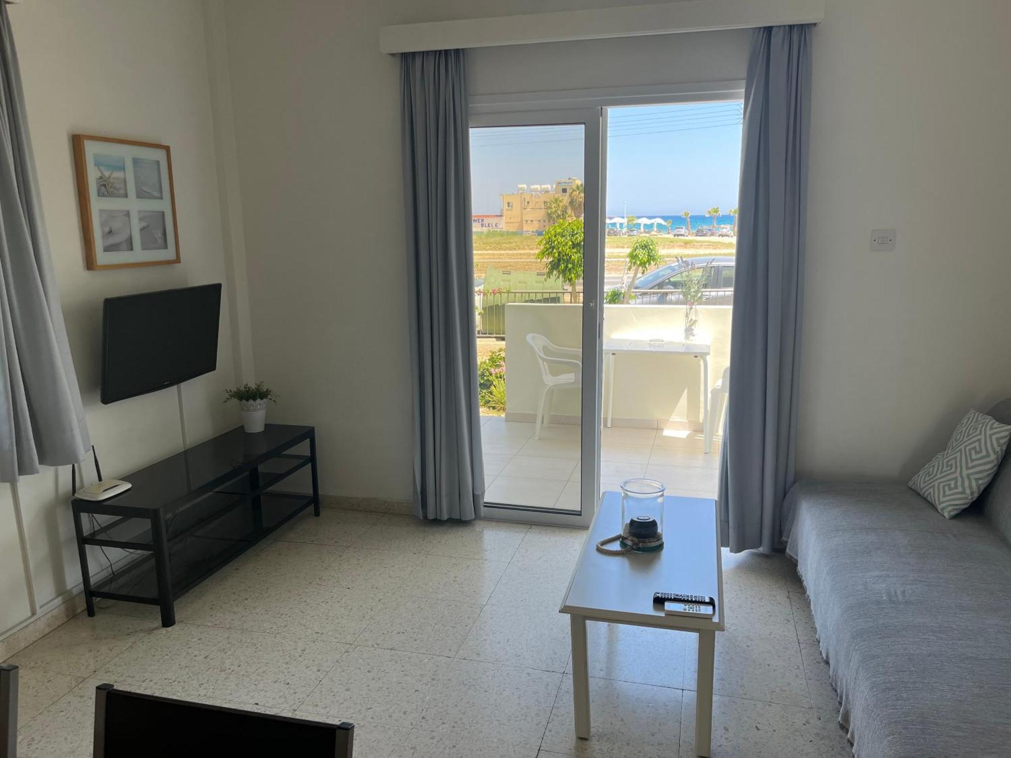 Apartment Themis Larnaka