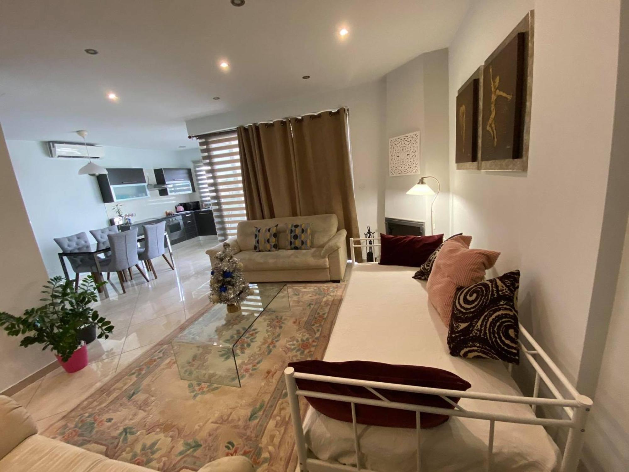 Mesogios House