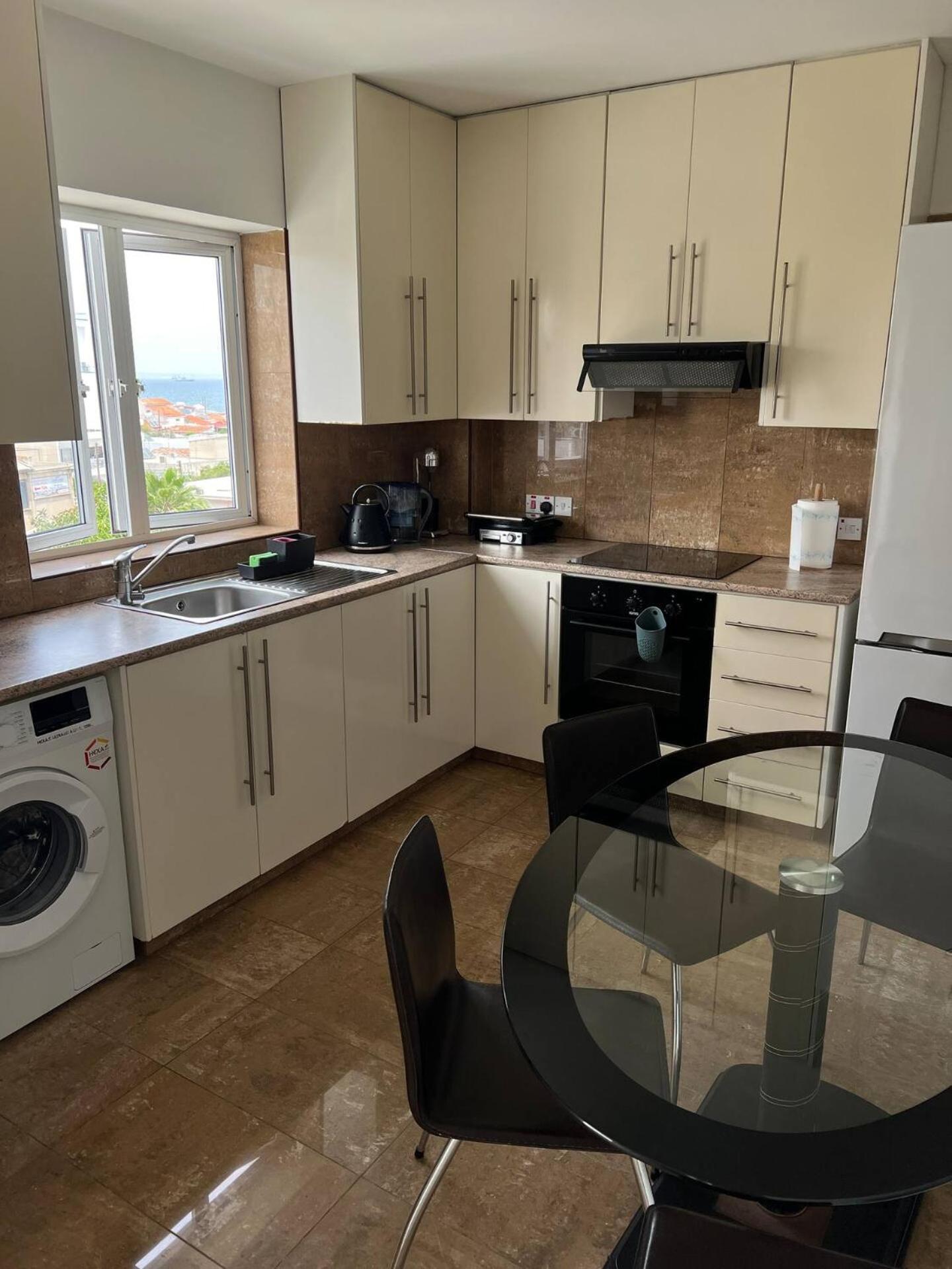 Apartment Superb Seaview Flat, Prime Area Larnaca