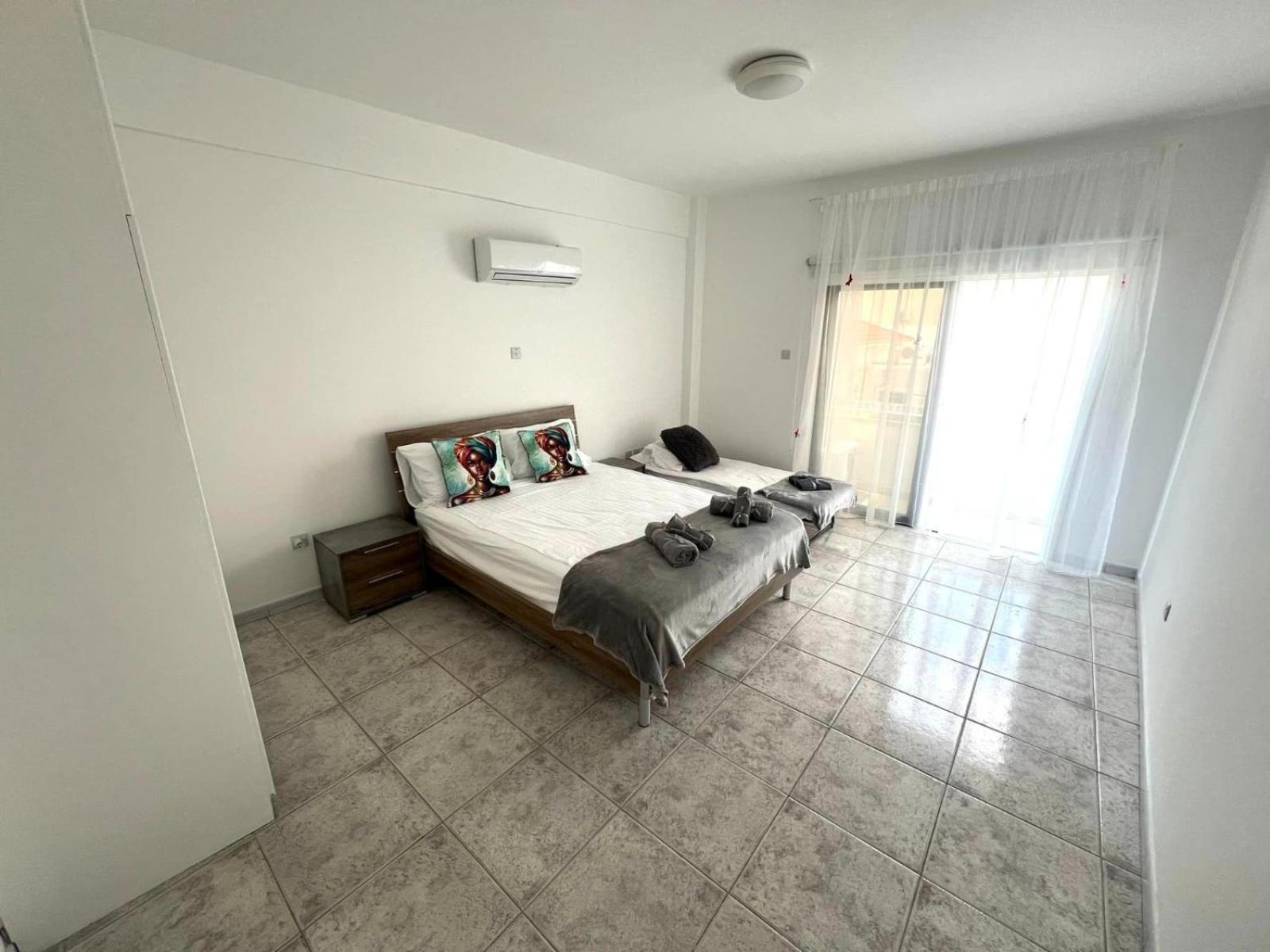 Apartment Easybook Cy 205 *