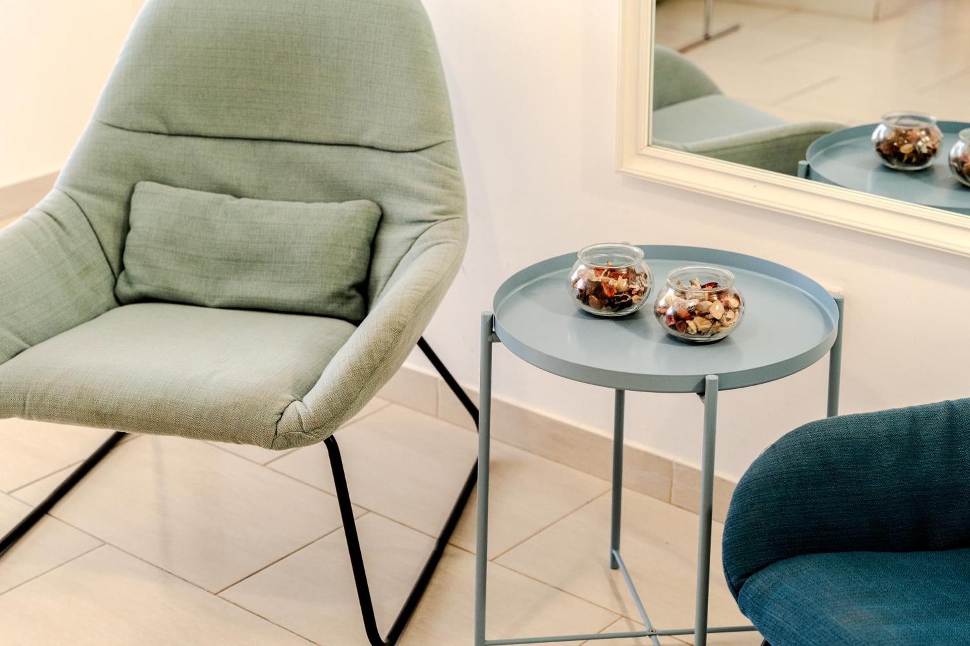 Athina Mackenzie 2 Bedroom Flat With Pool Apartment